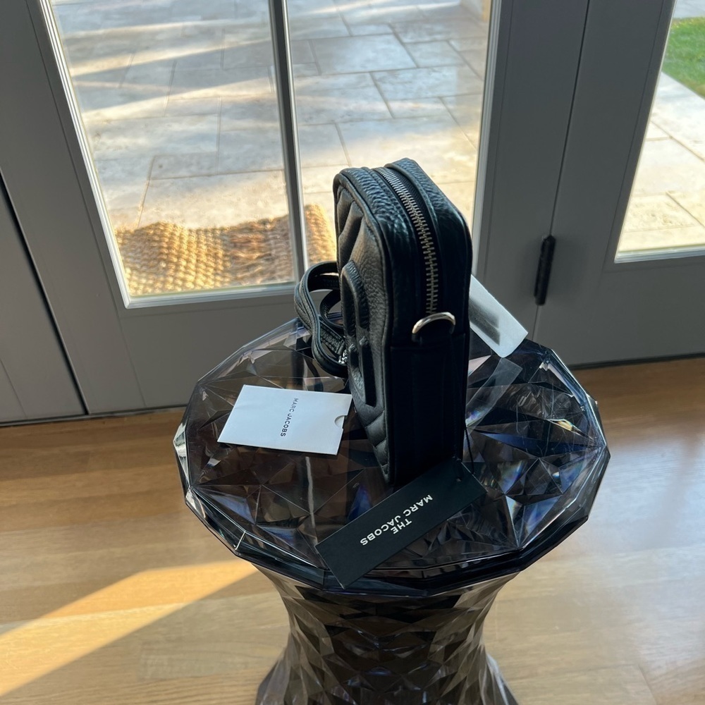 Marc Jacobs Logo Leather Phone Crossbody Bag Black - Picture 6 of 13